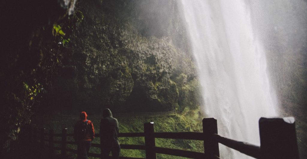 view of falls at silver falls state park