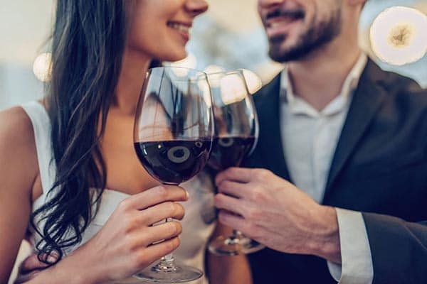 Anniversary & Couples Getaway Packages to one of the best Bed and Breakfast Wineries in Oregon